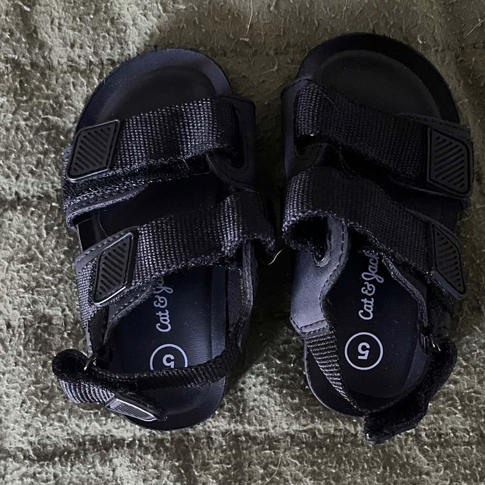 Cat & Jack Kids Black Strap Sandals